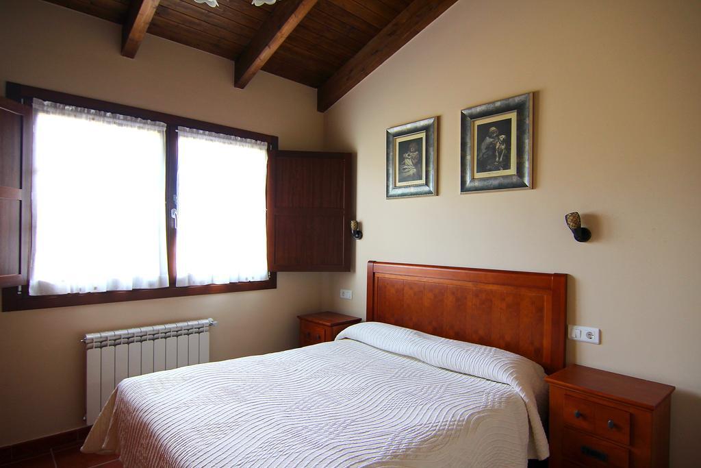 Apartamentos Rurales Senda Costera Hontoria Room photo