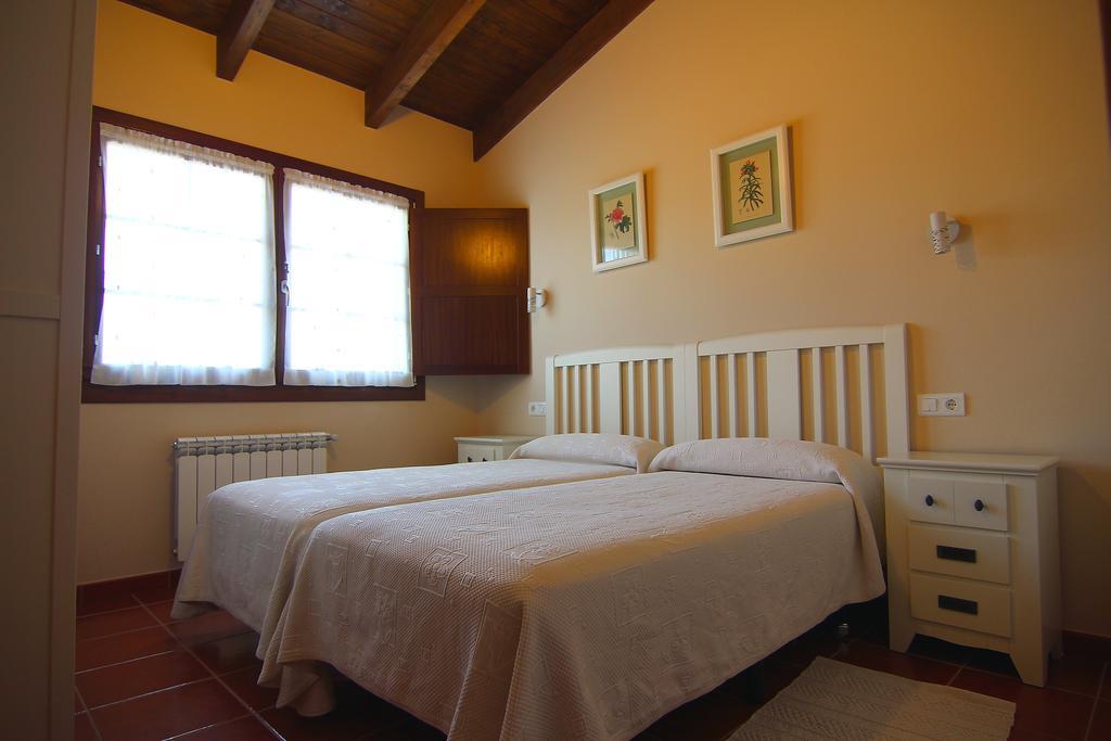 Apartamentos Rurales Senda Costera Hontoria Room photo